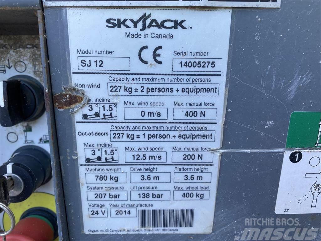 SkyJack SJ12 Vertikální sloupové výtahy
