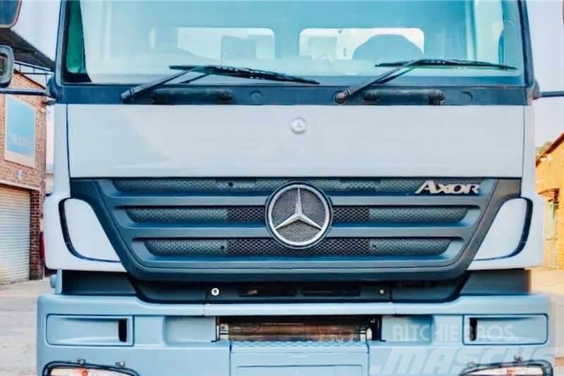 Mercedes-Benz Axor 3335 Další