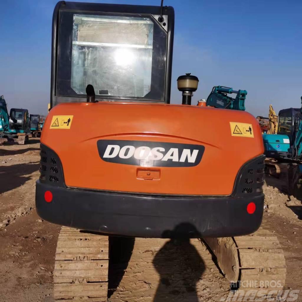 Doosan DH60-7 Pásová rýpadla