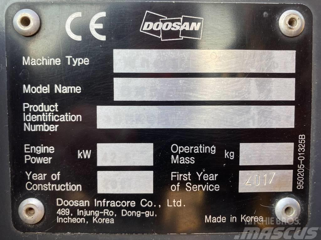 Doosan DX 57 W-5 Kolová rýpadla