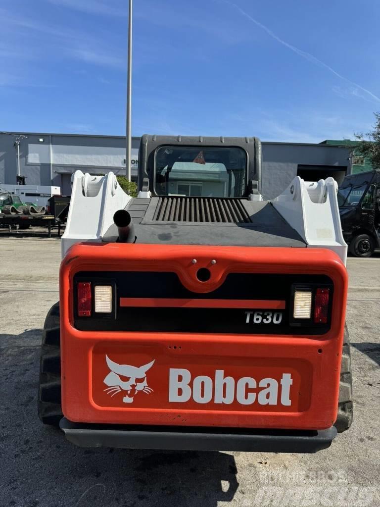 Bobcat T 630 Smykem řízené nakladače