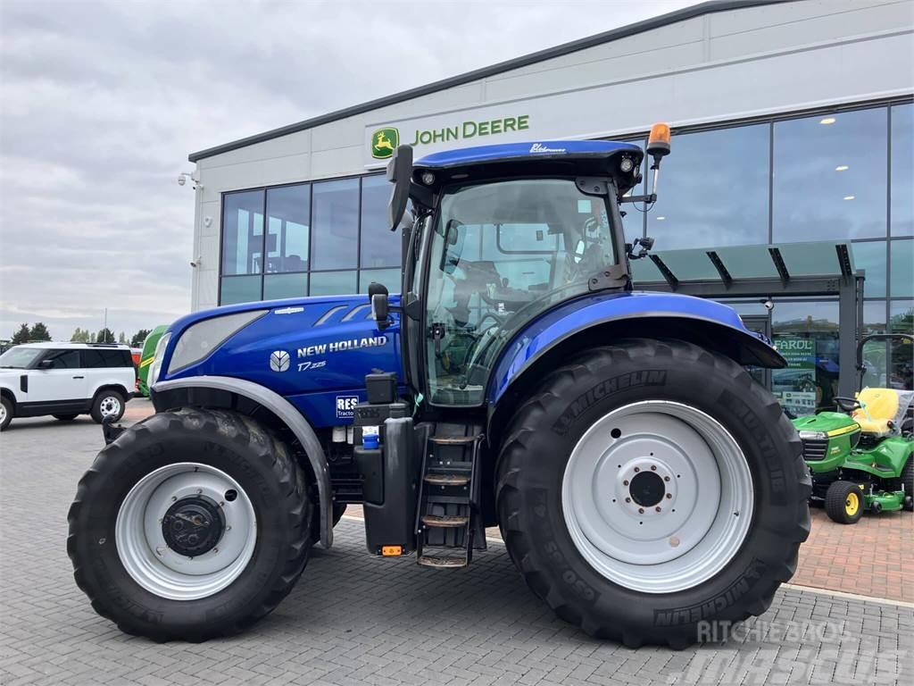 New Holland T7.225 Traktory
