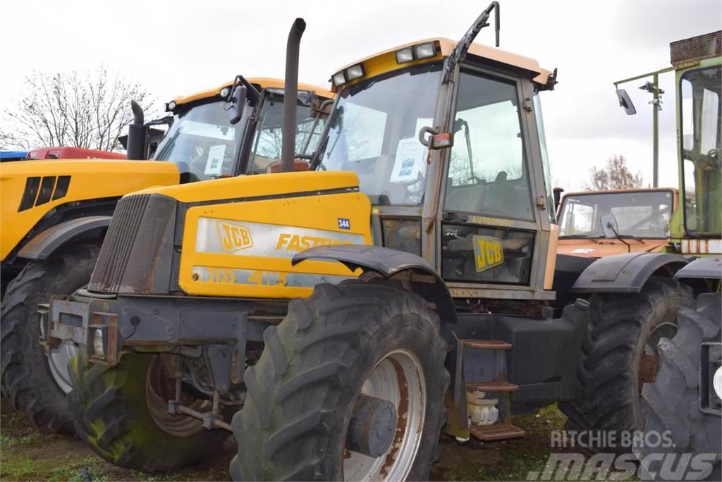 JCB Fastrac 2135 - 4WS Kompaktní traktory