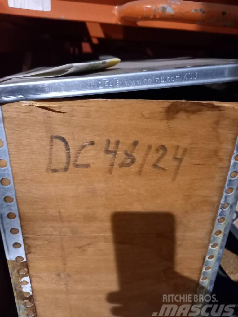 John Deere C 440 R Lis na válcové balíky