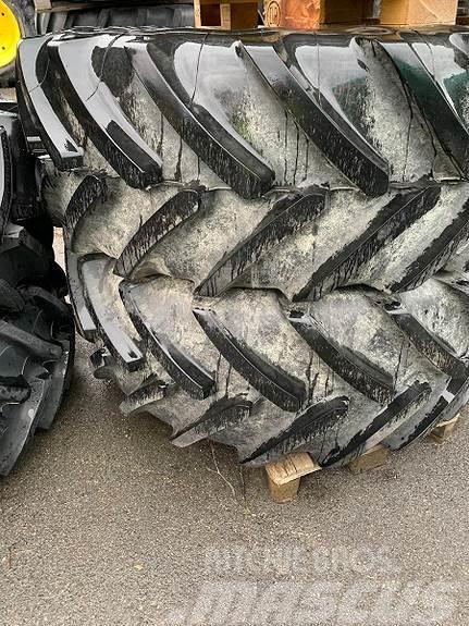 John Deere Hjul par: Michelin Multibib 650/65R38 GKN gul 20 Pneumatiky, kola a ráfky