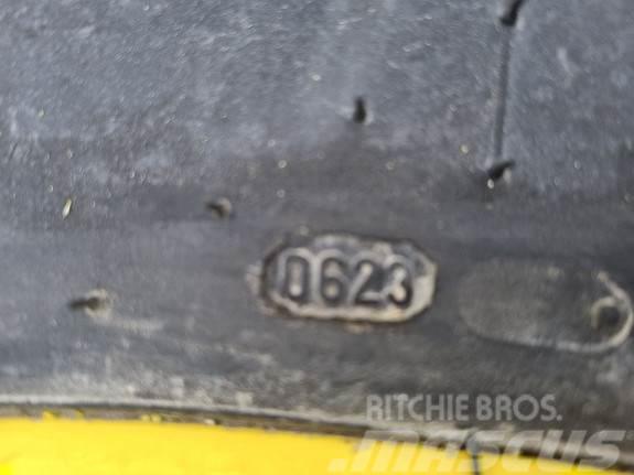John Deere Hjul par: Trelleborg TM1060 520/60R28 Gul Pneumatiky, kola a ráfky