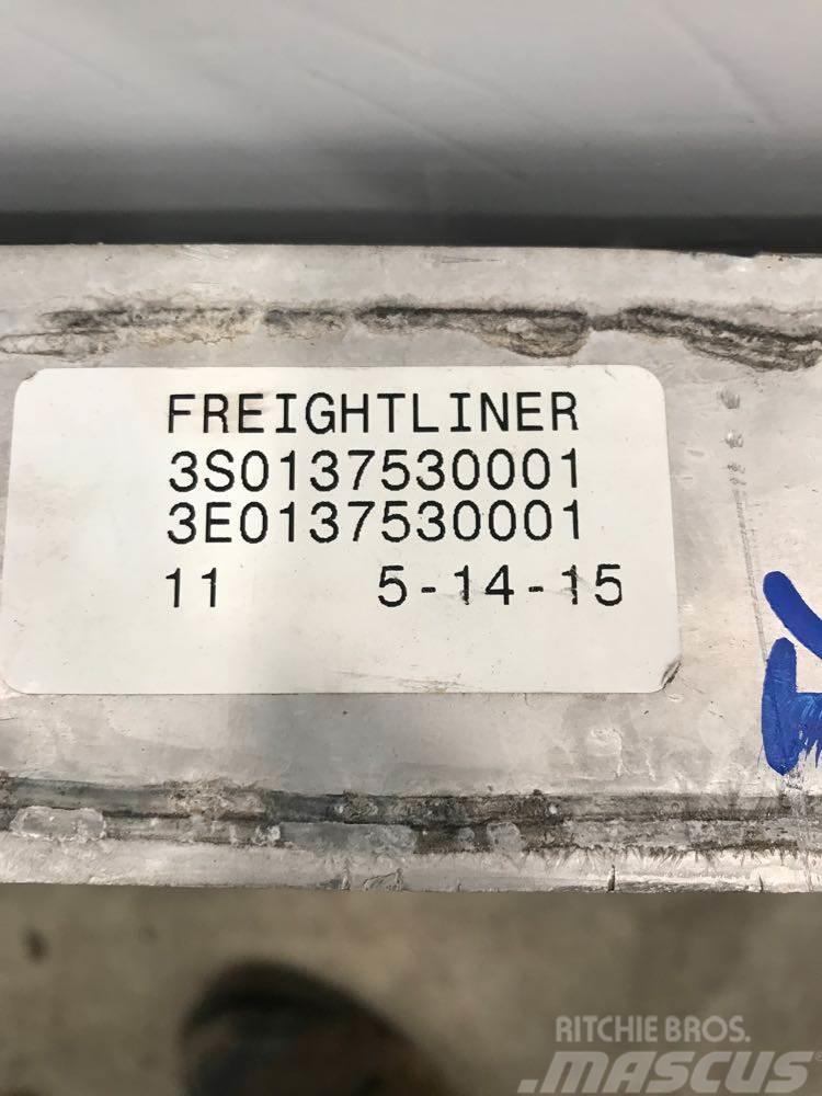 Freightliner Cascadia Náhradní díly nezařazené