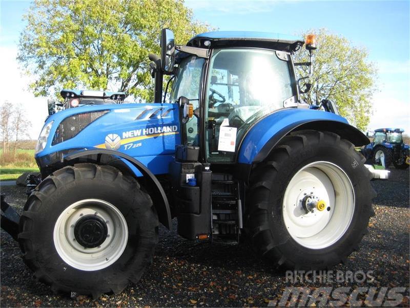 New Holland T7.225 AC Traktory