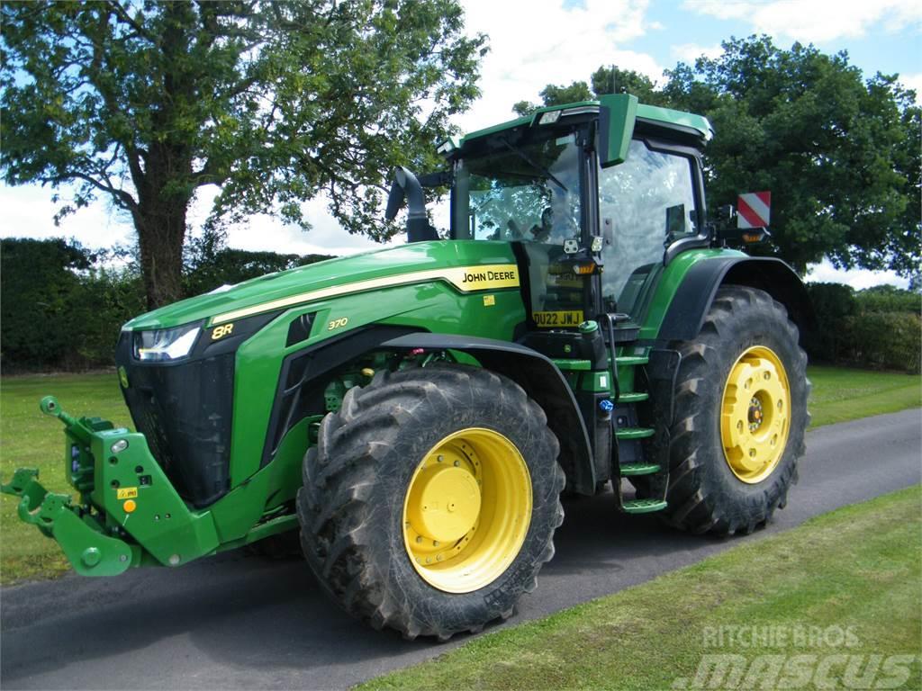 John Deere 8R 370 Traktory