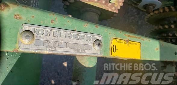 John Deere 7100 Sázecí stroje