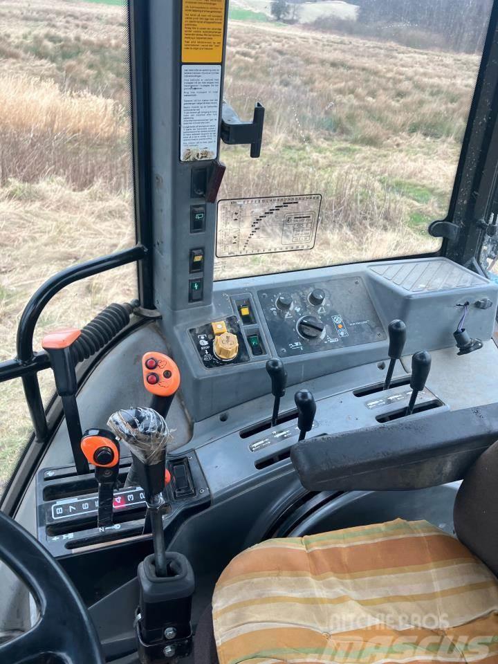 New Holland 7740SLE Traktory