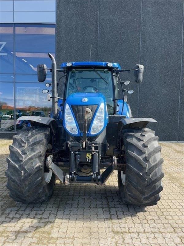 New Holland T7.220 PC CLASIC Tractors