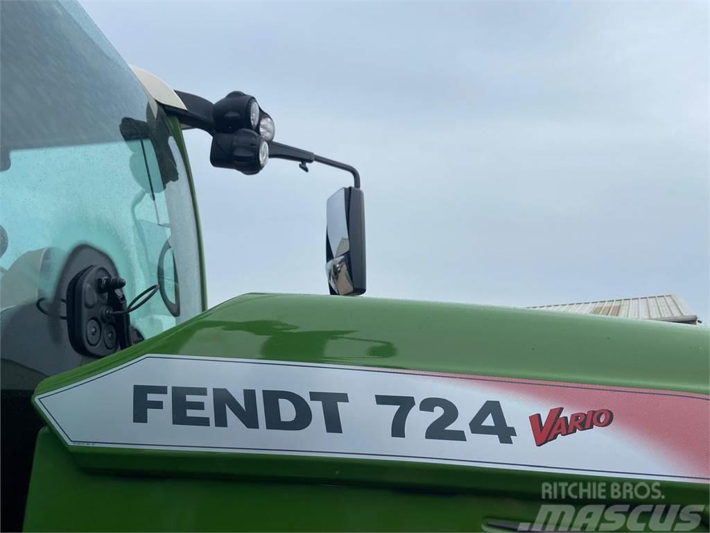 Fendt 724 Vario Traktory