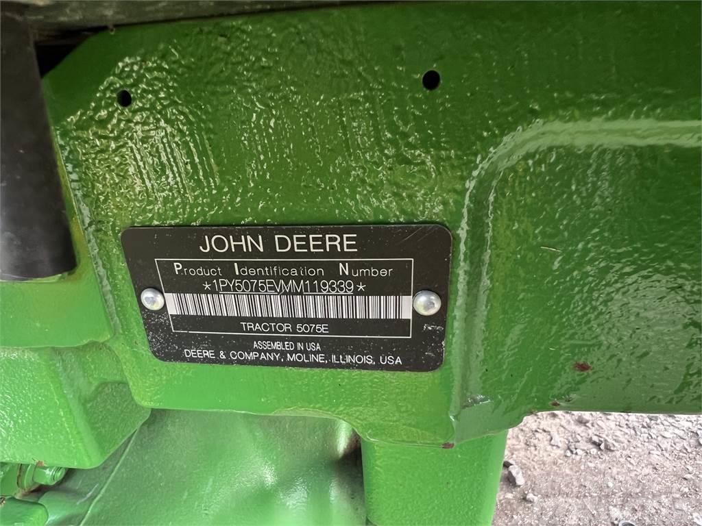 John Deere 5075E Traktory