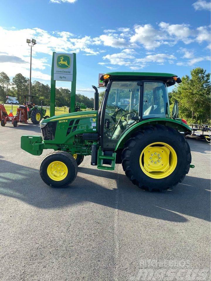 John Deere 5075M Kompaktní traktory