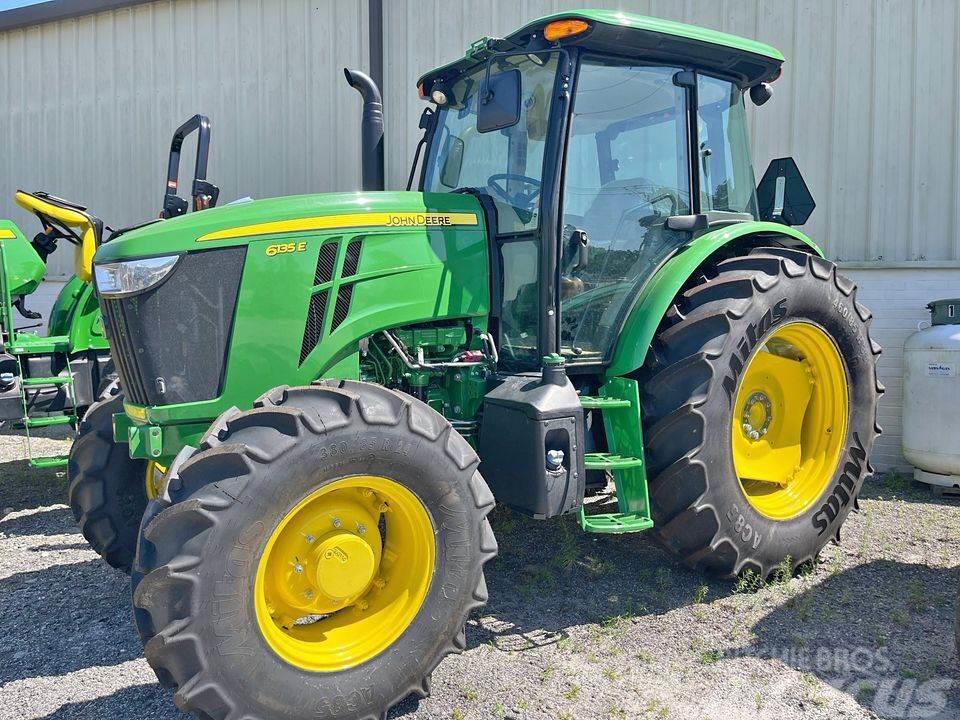 John Deere 6135E Kompaktní traktory