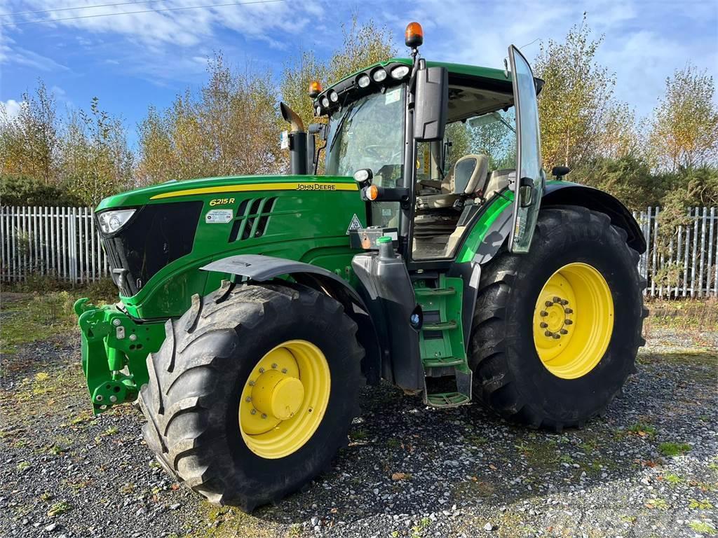 John Deere 6215R Traktory