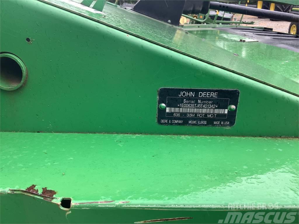 John Deere 635 Kondicionér žacího stroje
