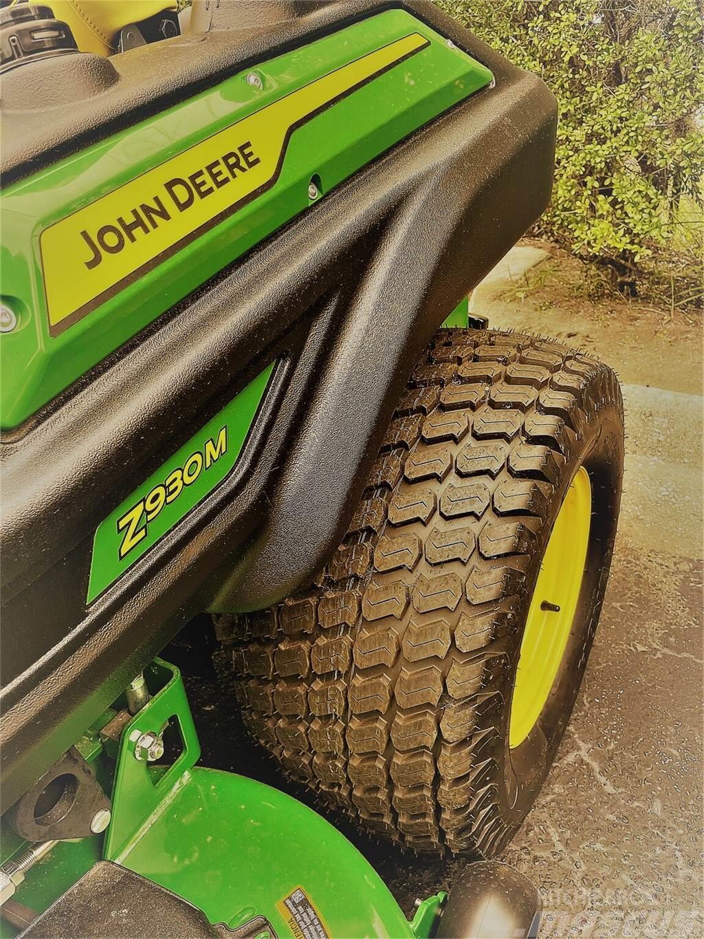 John Deere z930 Traktory