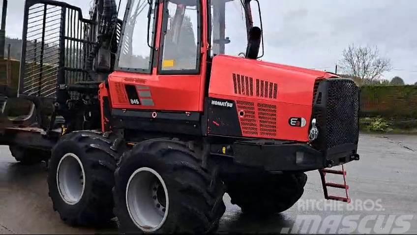 Komatsu 845 E 3 Vyvážecí traktory