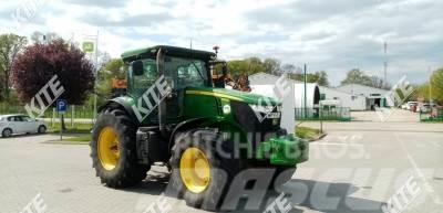 John Deere 7200R Traktory