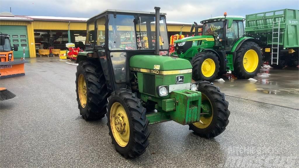 John Deere 1140 A Traktory