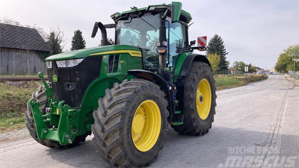 John Deere 7R330 Traktory