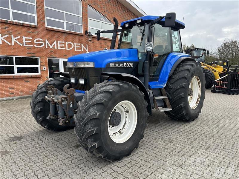 New Holland 8970 Traktory