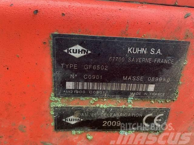 Kuhn GF 6502 Obraceče a shrabovače sena