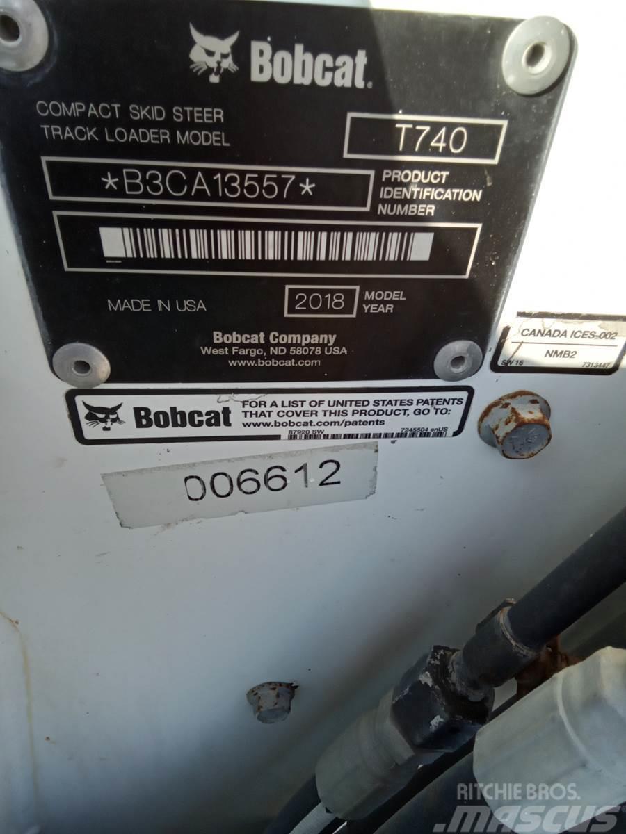 Bobcat T740 Smykem řízené nakladače