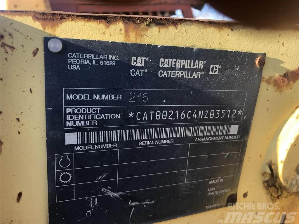 CAT 216B Smykem řízené nakladače