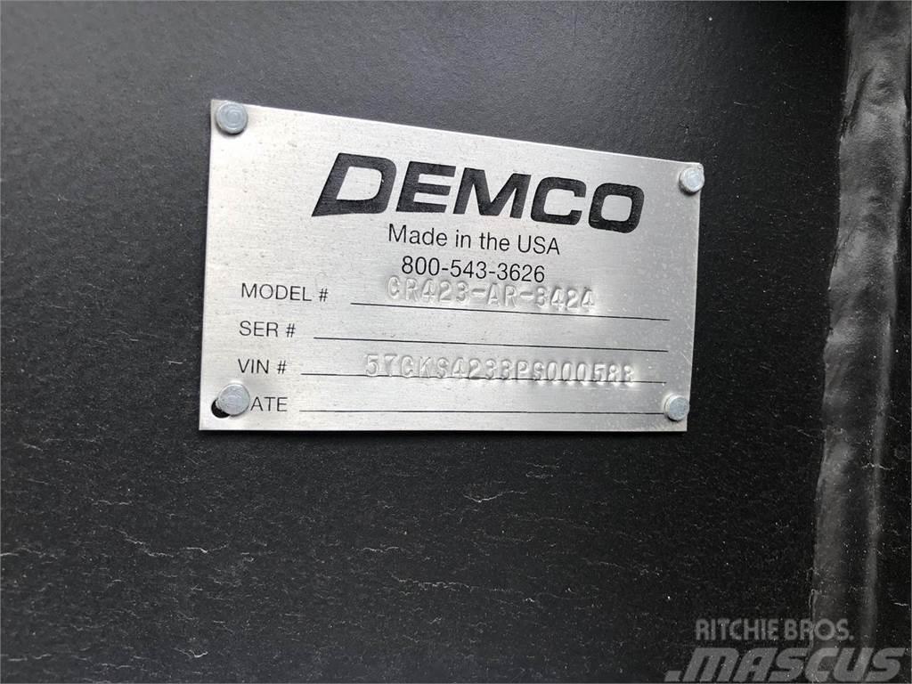 Demco CR423-AR-3424 Sklápěcí přívěsy