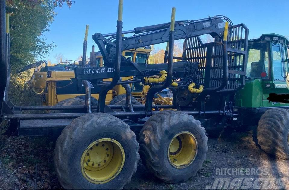 John Deere 1110D Vyvážecí traktory