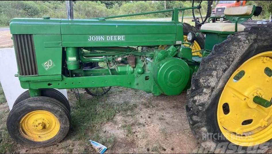 John Deere 50 SERIES Traktory