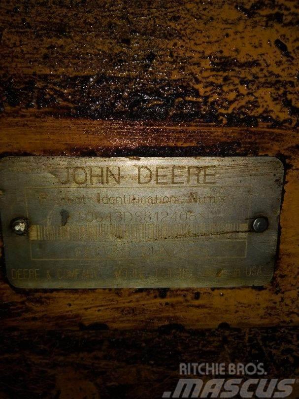 John Deere 643D Kácecí harvestory