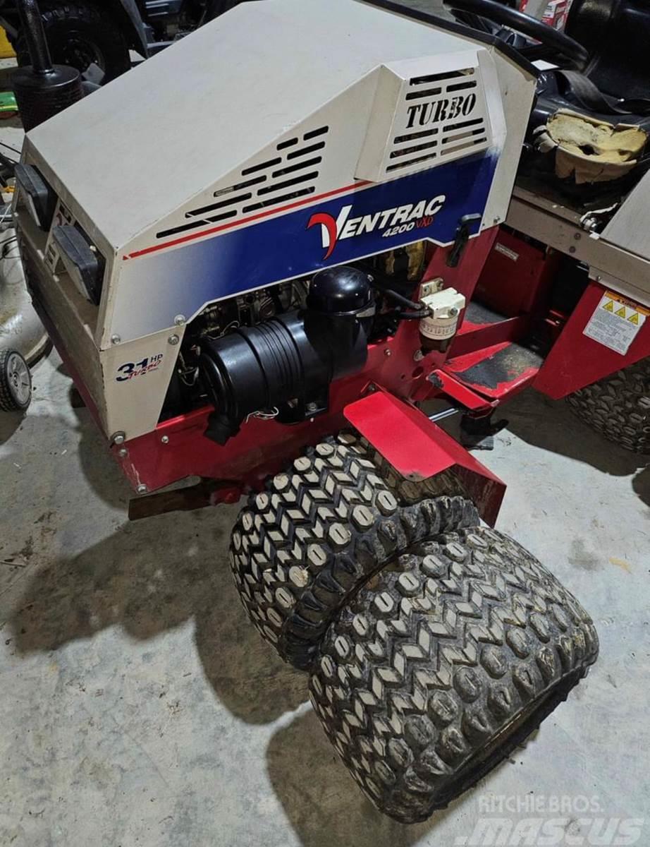 Ventrac 4200 VXD Traktory