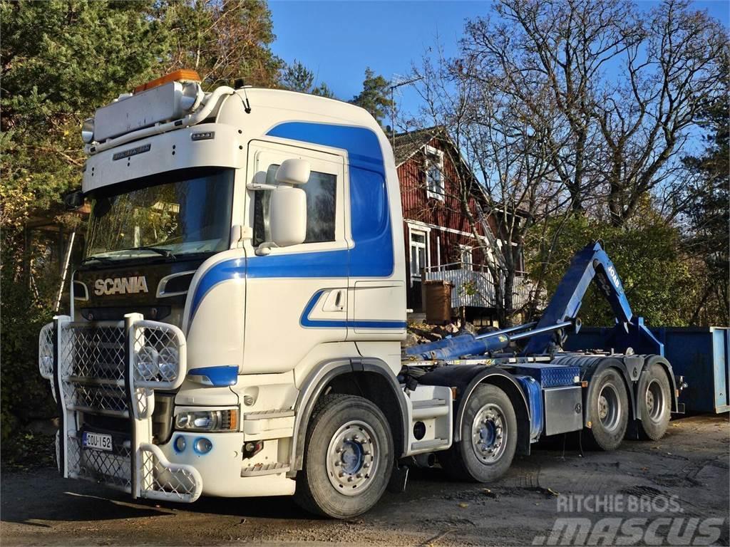 Scania R560 8x4 koukku Hákový nosič kontejnerů