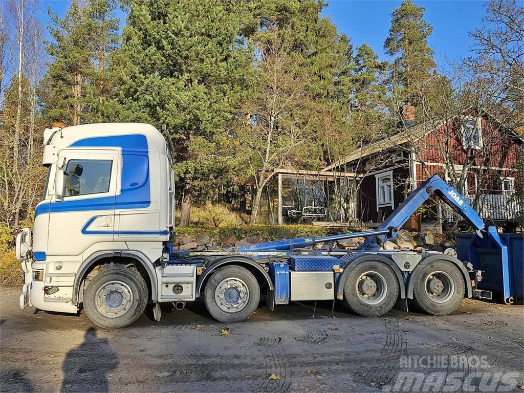 Scania R560 8x4 koukku Hákový nosič kontejnerů