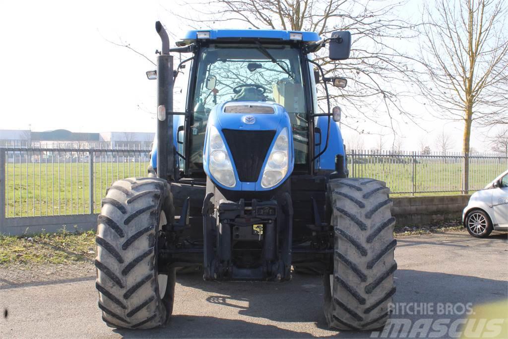 New Holland T7030 Traktory