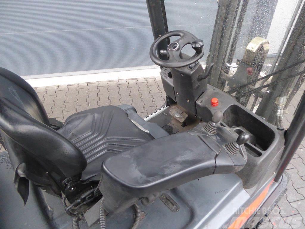 Linde E20L-02 Akumulátorové vozíky