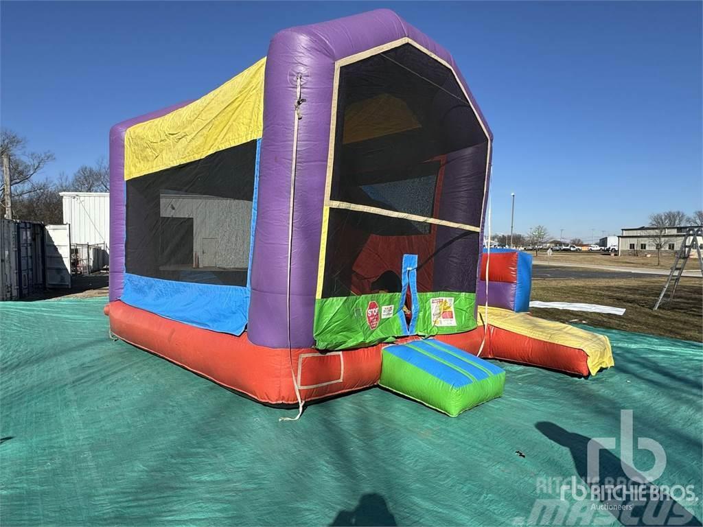  Inflatable Wacky Bounce House Ostatní