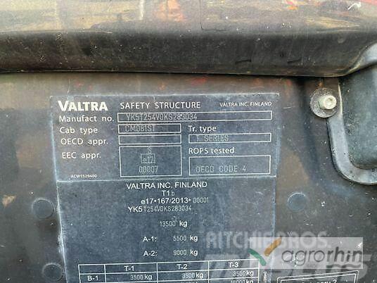 Valtra T254V Traktory