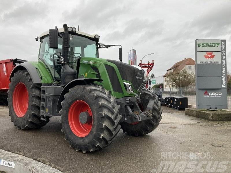 Fendt 828 Vario ProfiPlus S4 Traktory