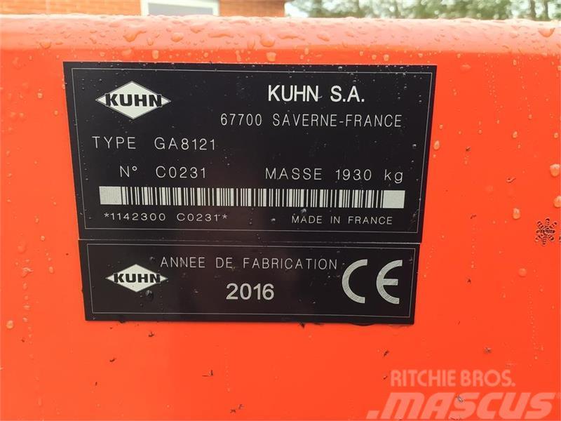 Kuhn GA 8121 Obraceče a shrabovače sena