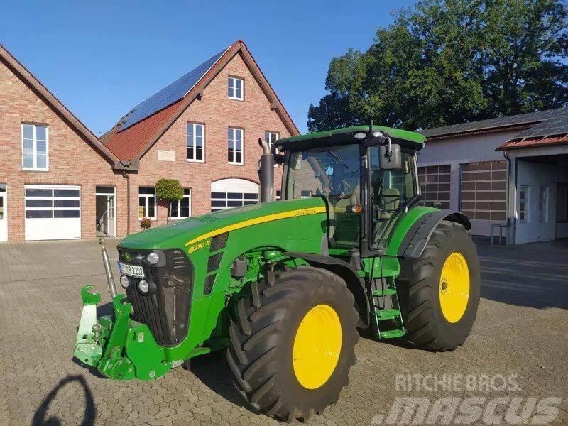 John Deere 8270 R Traktory
