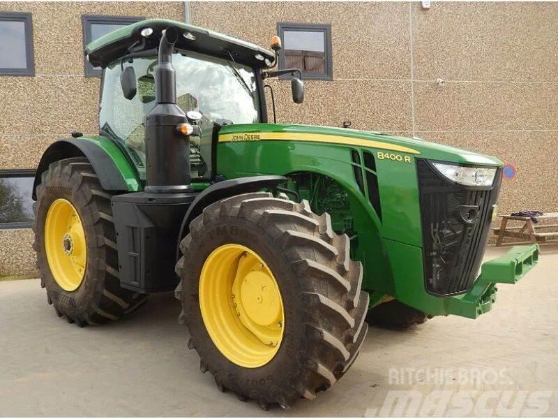 John Deere 8400 R Traktory