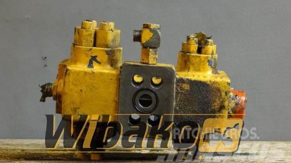 Liebherr Cylinder valve Liebherr R942 Ostatní komponenty