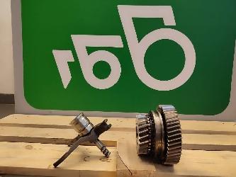 Fendt Sprocket with fork M716100080300 Fendt 700 Series