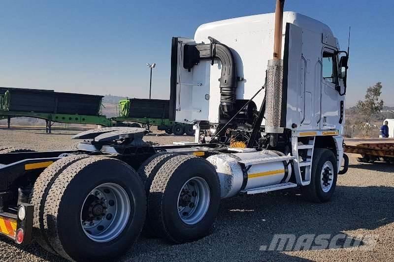 Freightliner Argosy Cummins ISX 500 Další