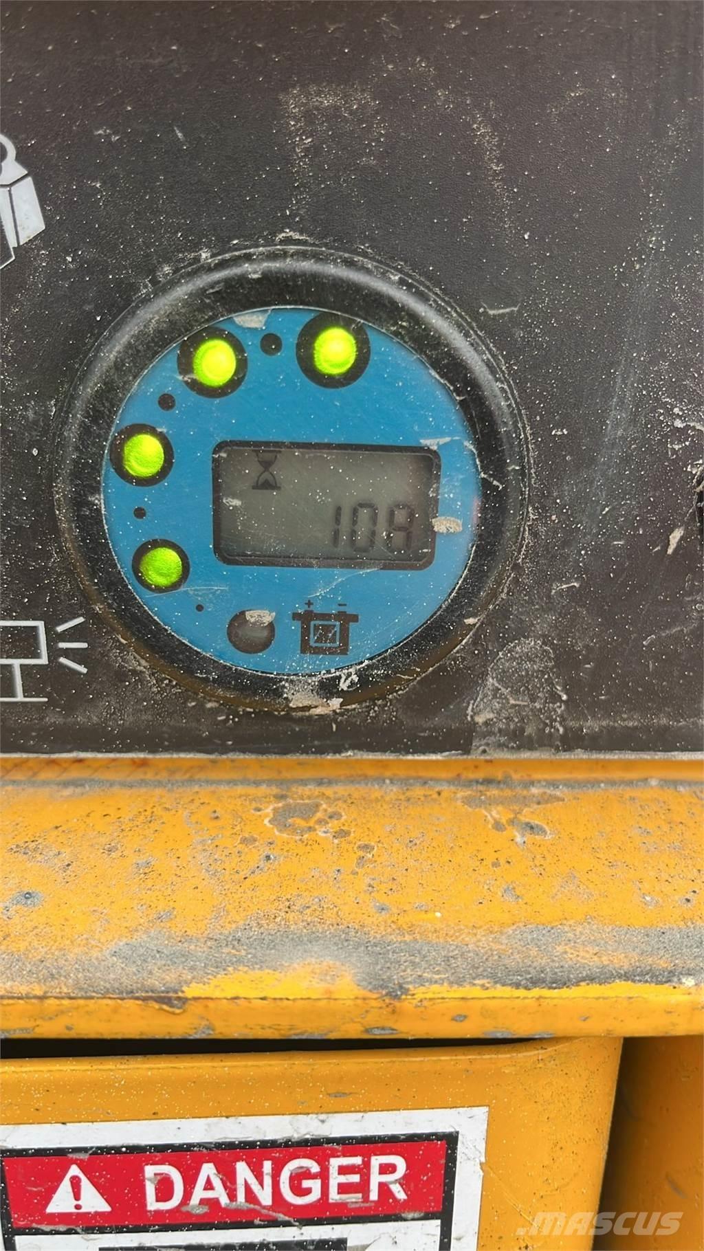 Haulotte Compact 10N Nůžková zvedací plošina